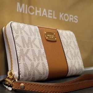 Michael kors wallet